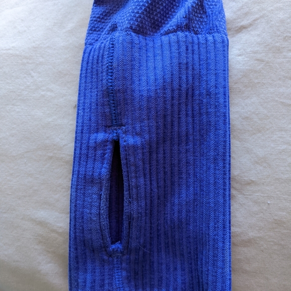 Lululemon rest less hoodie - Picture 6 of 8